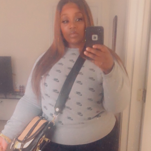 Meet your Posher, S'imone - Picture 2 of 4